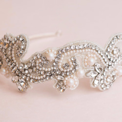 水晶。珍珠。刺縷新娘髪箍－全Swarovski Elements製作 第1張的照片