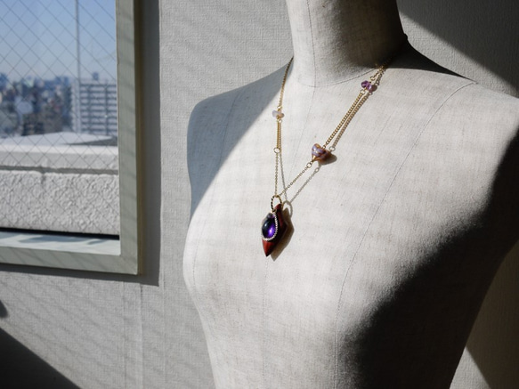 アメシストとパドウクのミニペンダント＜Perfume Pendant／Violet＞／N402-7 5枚目の画像