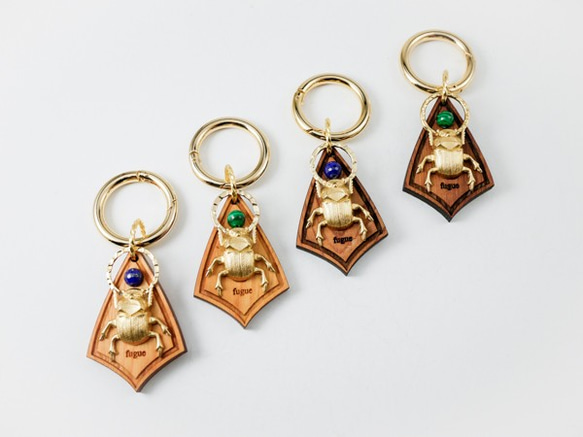 【スカラベと宝石バッグチャーム／キーアクセサリー】レッドジャスパー×楓 5枚目の画像