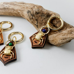 【スカラベと宝石バッグチャーム／キーアクセサリー】レッドジャスパー×楓 6枚目の画像