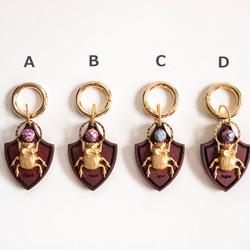 【スカラベと宝石】バッグチャーム・キーアクセサリー／琥珀×槐 3枚目の画像