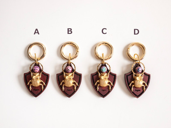 【スカラベと宝石】バッグチャーム・キーアクセサリー／琥珀×槐 3枚目の画像
