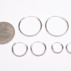 《二毛銀》【厚2mm銀管，小型圈圈耳環】（一對） 第3張的照片