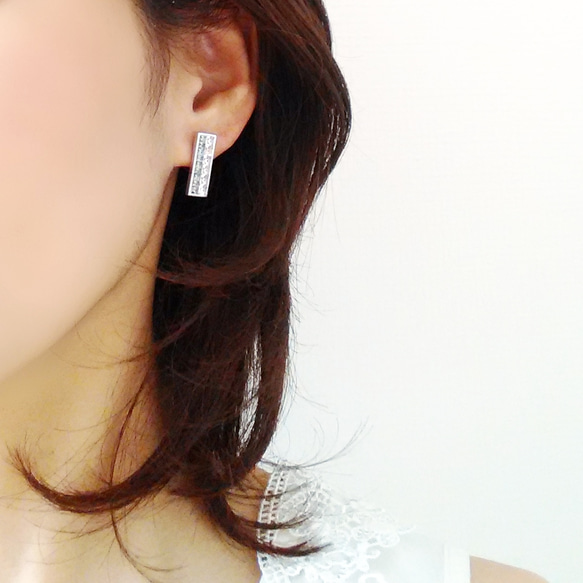 【SWAROVSKI】スクエア（silver） ピアス／イヤリング 1枚目の画像