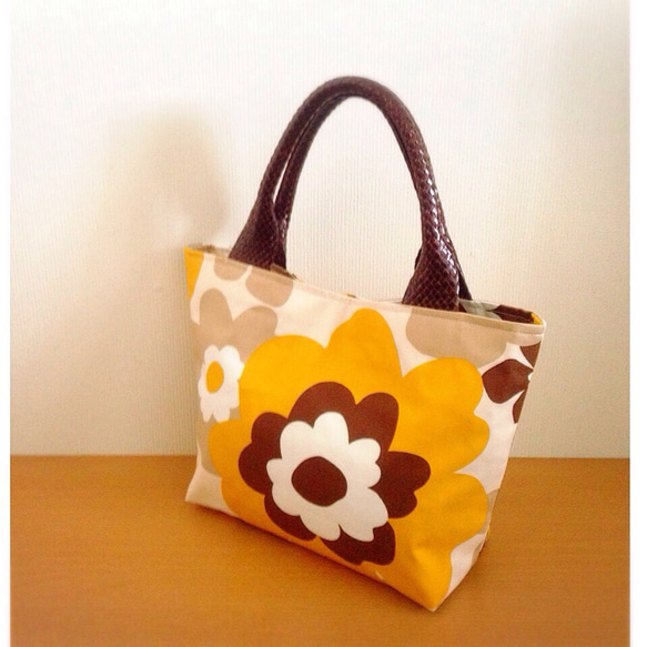 黄色い花のトートbag 3枚目の画像