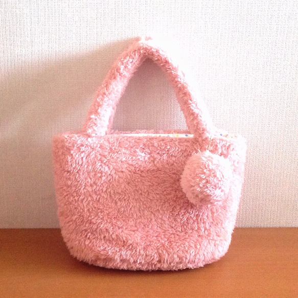 プードルエコファーのふわふわトートbag(ピンク) 1枚目の画像