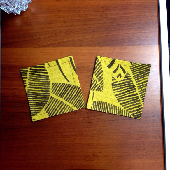 葉っぱのコースター(黄色) 2枚組 1枚目の画像