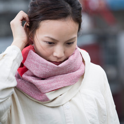 ✳︎ハンドメイド✳︎ふわふわネックウォーマー『イエローピスタチオのボタニカル刺繍』 ✳︎ハンドメイド✳︎ふわふわネックウォーマー『イエロー