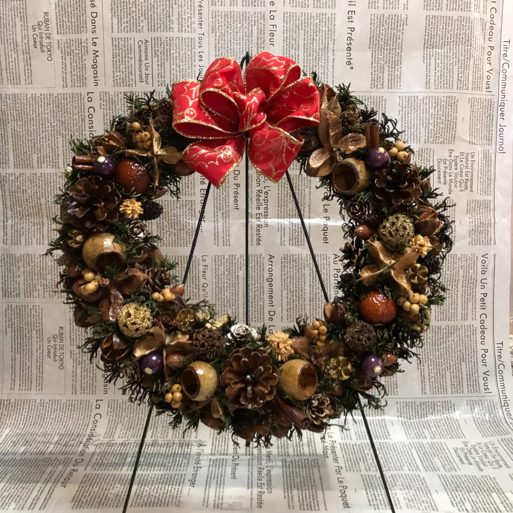 《X'mas》北欧の森の木の実のリースベル付き　最大34ｃｍ（一点限定）
