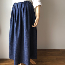 『数量限定ハンドメイド2019』リボンをギュッと結ぶハーフリネンデニムのタックロングギャザースカート(再販) 3枚目の画像