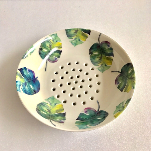 送料無料』万能皿☆19cm 穴あきプレート☆フルーツ皿☆蒸し皿