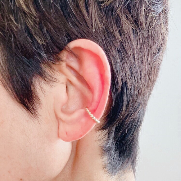 ◇ twist ◇ 金色のイヤーカフ　14kgf ear cuff 1枚目の画像