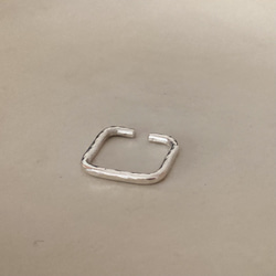 シルバーのイヤーカフ ◇ square ◇　silver ear cuff 　スクエア 2枚目の画像