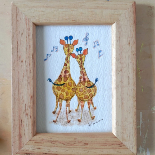シュールな後ろ姿＊歌うキリンさん＊フレーム付きですぐに飾れる小さな