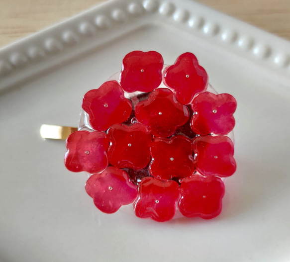 赤花いっぱい＊シンプルなポニーフックorヘアゴム 3枚目の画像
