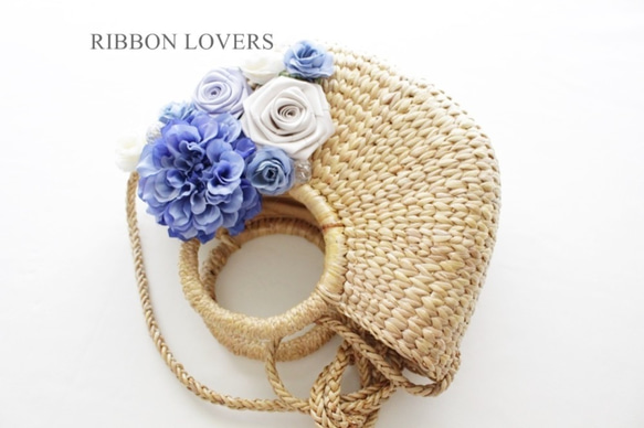 【送料無料】リボンの薔薇の花かごバッグS(ｼｮﾙﾀﾞｰ･ﾌｧｽﾅｰ付き・ﾌﾞﾙｰ) 4枚目の画像