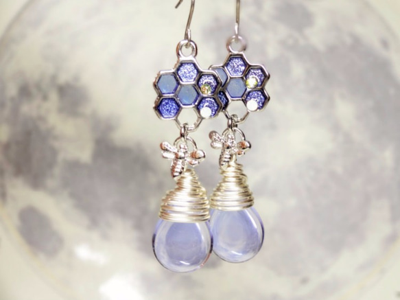 Moon light Honey Dangle Earrings 月 月光 ムーンピアス  蜂蜜 4枚目の画像