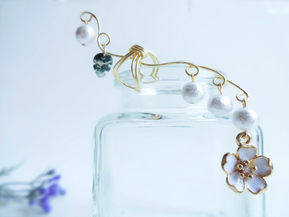 桜イヤーカフ❀白磁色【Cherry Blossom Ear Cuff】桜  さくら ＳＡＫＵＲＡ サクラ Cherry 3枚目の画像