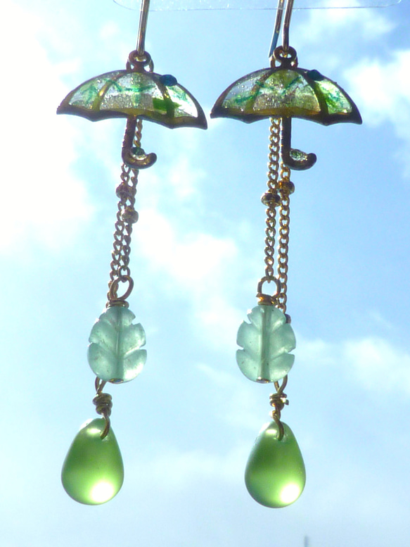 ☂UMBRELLA Earrings *Fresh Greenery* 2枚目の画像