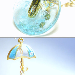 Puddle Splashing! Earrings 水たまりと傘と長靴と。なピアス 3枚目の画像