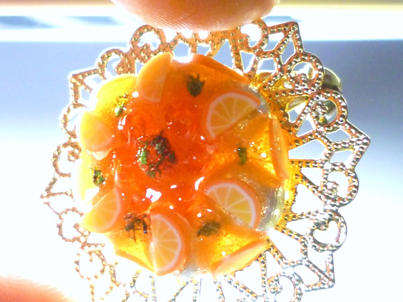 オレンジタルト ミントリーフ添え コットンパールブローチOrange Tart Broach 4枚目の画像