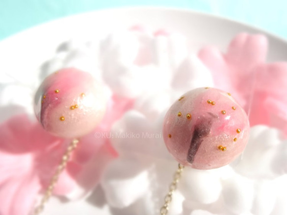 ❀桜の和菓子ケシパールピアス 2枚目の画像