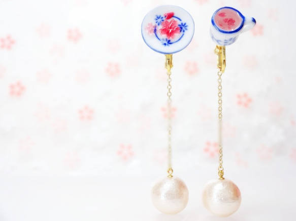 さくらティーイヤリングCherry Blossom Afternoon Tea Dngle EarringsⅡ桜 1枚目の画像