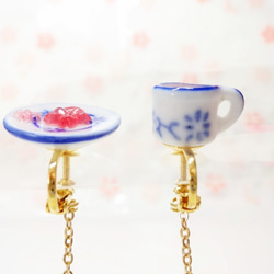 さくらティーイヤリングCherry Blossom Afternoon Tea Dngle EarringsⅡ桜 4枚目の画像