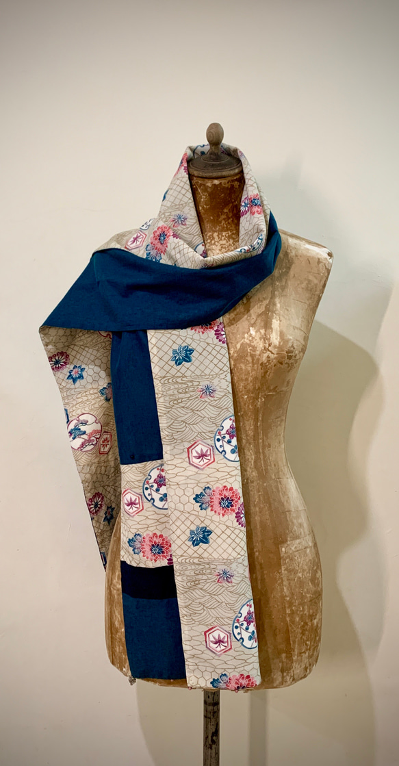 スカーフNo.263*點色*設計師純手作日本古董布料孔雀藍紫色四季花草撞色圍巾 披肩 第8張的照片