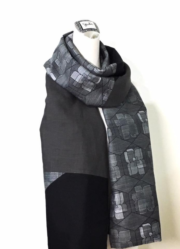 スカーフNo.191*款步迴旋*設計師手作古董布日本特殊幾何黑色織紋灰色撞色典雅氣質毛料圍巾 披肩 第1張的照片
