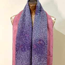 スカーフNo.275*雨中翱翔*設計師手作古董日本立體粉紫古典圖案織紋抽象紫色點點鳥飛翔圍巾 披肩 第1張的照片