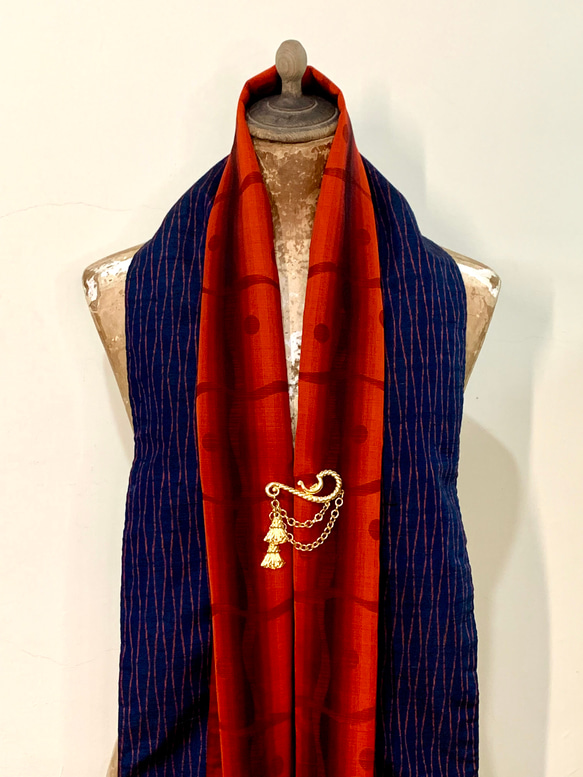 スカーフNo.283*紅色律動*設計師手作日本古董高質感織布幾何波紋圓點紅色漸層撞色藏青圍巾 披肩 第1張的照片
