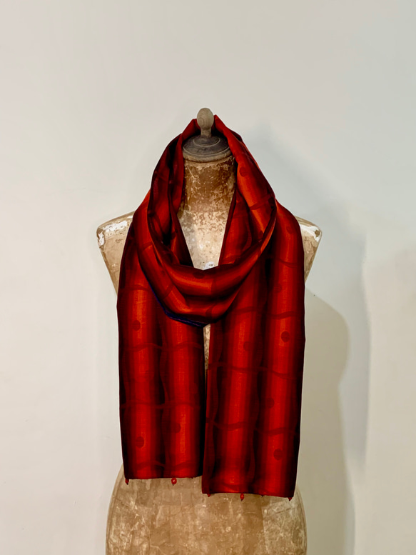 スカーフNo.283*紅色律動*設計師手作日本古董高質感織布幾何波紋圓點紅色漸層撞色藏青圍巾 披肩 第9張的照片