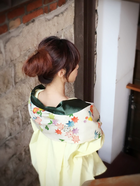 [SOLD]襟巻き.No.144 *四季流轉。Seasons* 設計師純手工縫製綠色系四季古典花朵日本絲質圍巾披肩 第7張的照片