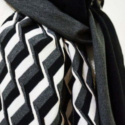 スカーフNo.108 *灰階。Gray Scale* 設計師手作立體織紋黑白灰階造型圍巾 披肩 第4張的照片
