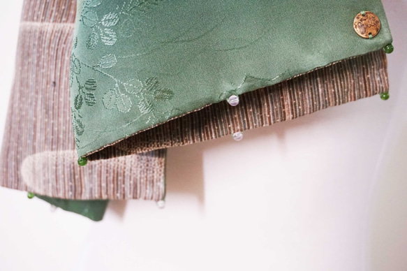 [SOLD]No.181 *天上人間*日本古董絹絲綠色漸層多層次雲朵星星圍巾披節施華洛世奇水鑽 粉晶和東陵玉的組合 第8張的照片
