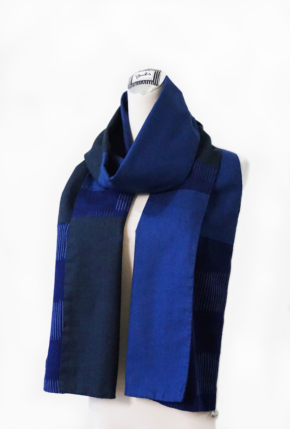 スカーフNo.234 *夏日海洋*日本傳統工法織紋幾何格紋撞色拼接藍色圍巾 披肩 第5張的照片