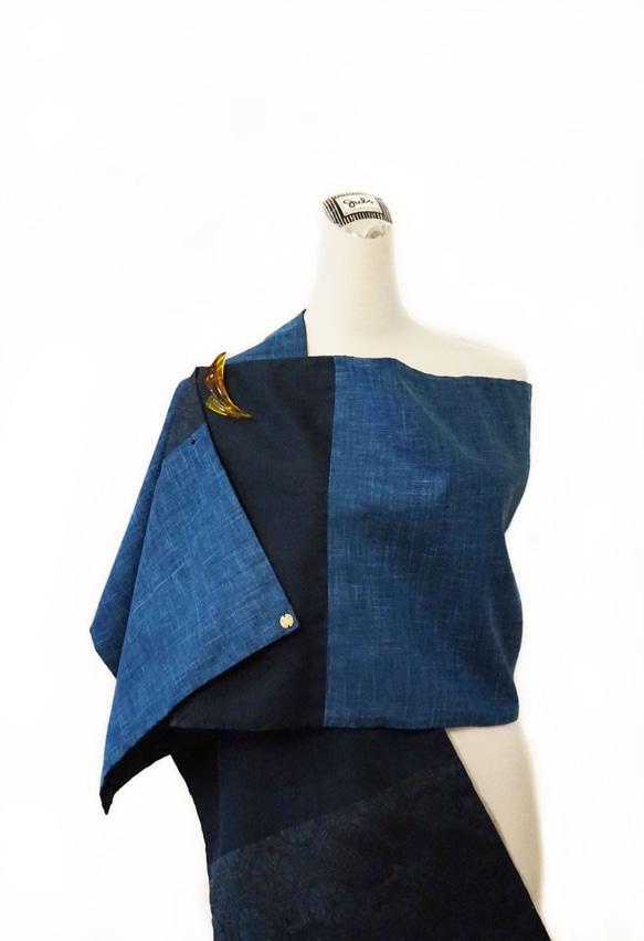 スカーフNo.242 *當代古典*日本傳統藍黑典雅氣質幾何花朵織紋四季絲質與棉質拼接圍巾 披肩 第10張的照片