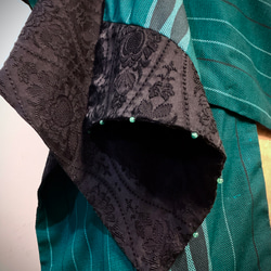 スカーフNo.249 *生命之河*設計師手作郵差綠日本傳統大島紬毛料黑色立體緹花圍巾披肩 第3張的照片