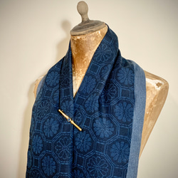 スカーフNo.254*博雅*日本古董傳統工法黑底藍色織花羊毛條紋古典優雅氣質圍巾披肩 第2張的照片