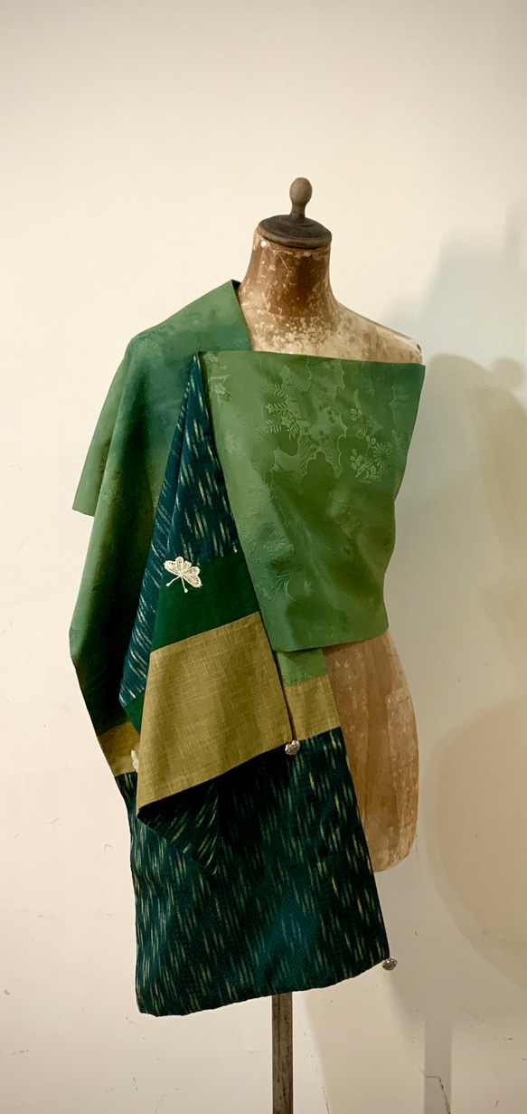 スカーフNO.260 *閒適*設計師純手作日本古董撞色綠色絲質古典紋樣織花蝴蝶圍巾 披肩 第2張的照片