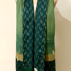 スカーフNO.260 *閒適*設計師純手作日本古董撞色綠色絲質古典紋樣織花蝴蝶圍巾 披肩 第4張的照片