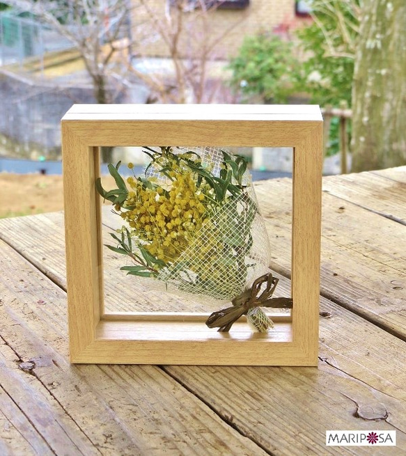 ミモザスワッグブーケ花束・ナチュラルフレーム透明感フラワー