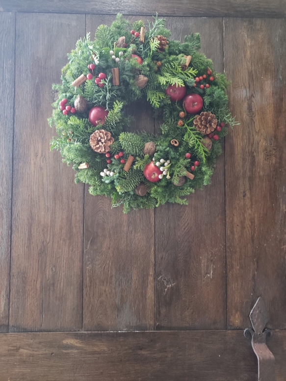 ヒメリンゴとサンキライのred wreath 2枚目の画像