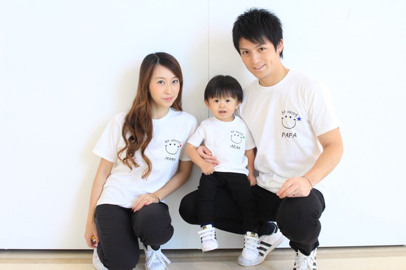 【送料無料】 BeHappy にこちゃん 名前入り Tシャツ 大人サイズ　人気プレゼント　プチプラ 3枚目の画像