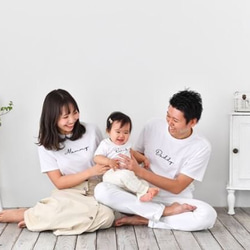 【送料無料】３枚セット Simple サイン字 名前入れ Tシャツ  ブライダルフォト マタニティフォトに☺︎ 2枚目の画像