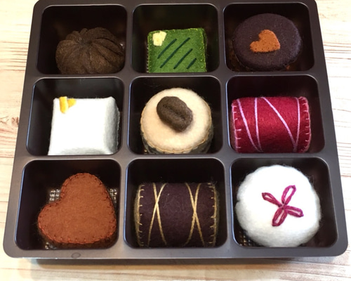 フェルトのチョコレート✿9個セット おもちゃ・人形 ふぇるとギツネ