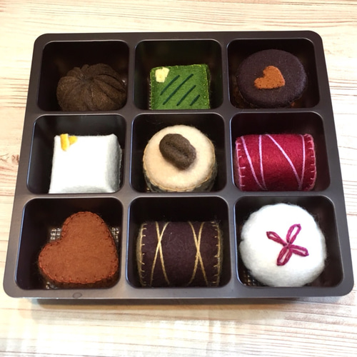 フェルトのチョコレート✿9個セット おもちゃ・人形 ふぇるとギツネ
