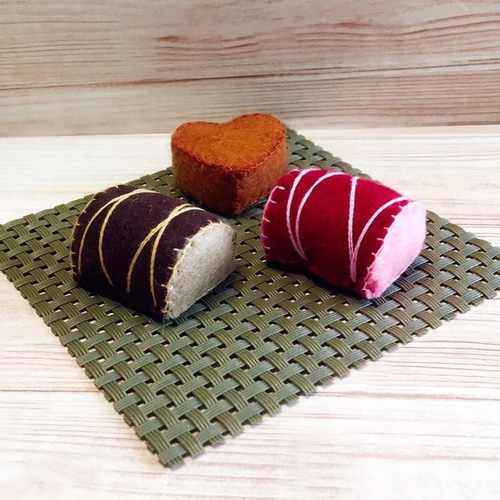 フェルトのチョコレート✿9個セット おもちゃ・人形 ふぇるとギツネ