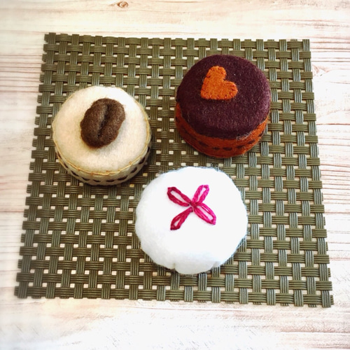 フェルトのチョコレート✿9個セット おもちゃ・人形 ふぇるとギツネ